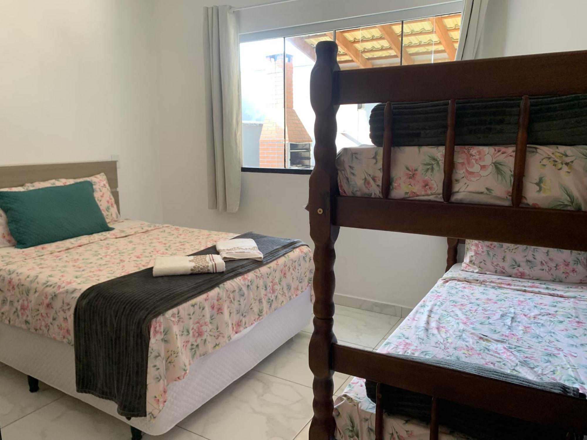 Casa Do Lago - Condominio De Casas Para Aluguel Diario E De Temporada 佩尼亚 外观 照片