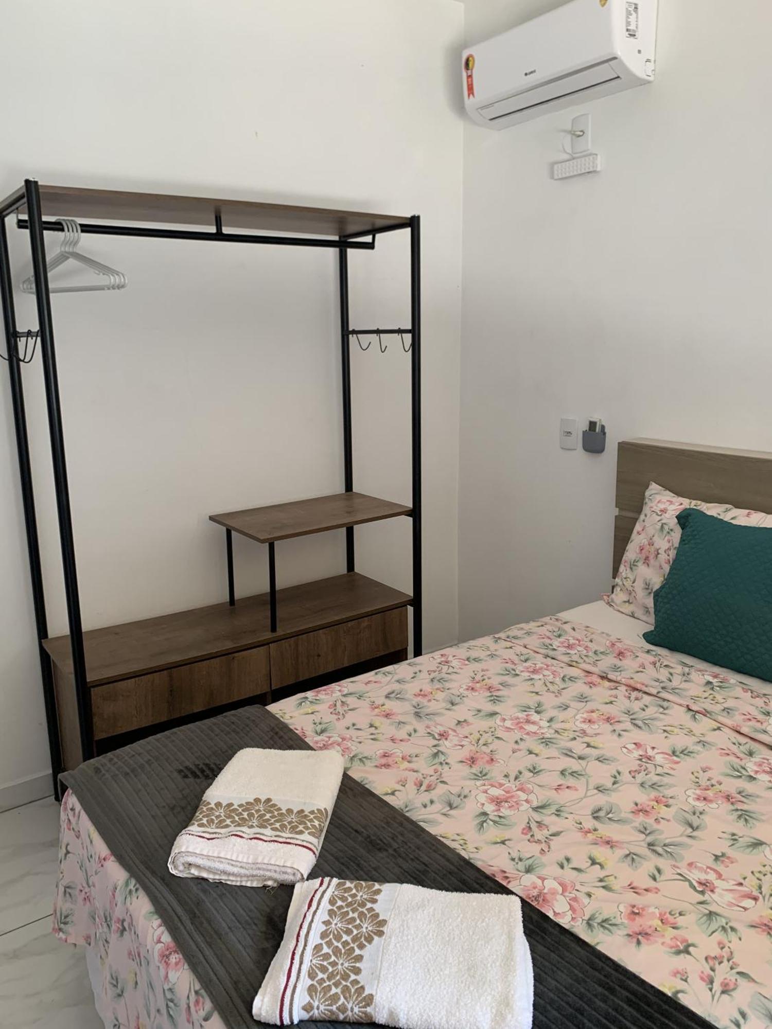 Casa Do Lago - Condominio De Casas Para Aluguel Diario E De Temporada 佩尼亚 外观 照片